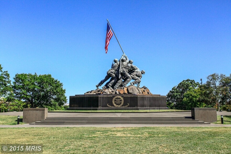 Building Photo - 1111 19th St N