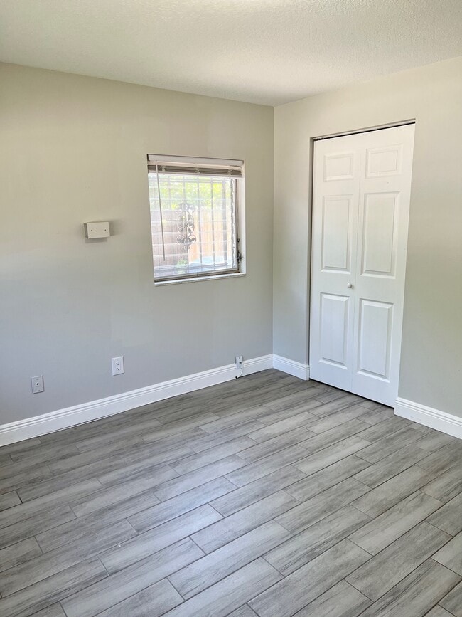 Bedroom 3 - 4203 E Yukon St