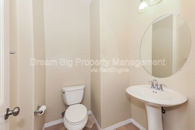 Building Photo - 4822 Brookside Ave