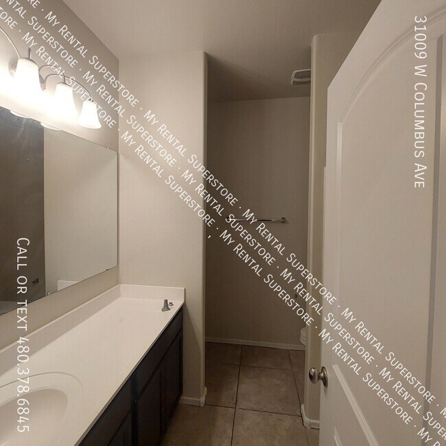 Building Photo - 31009 W Columbus Ave