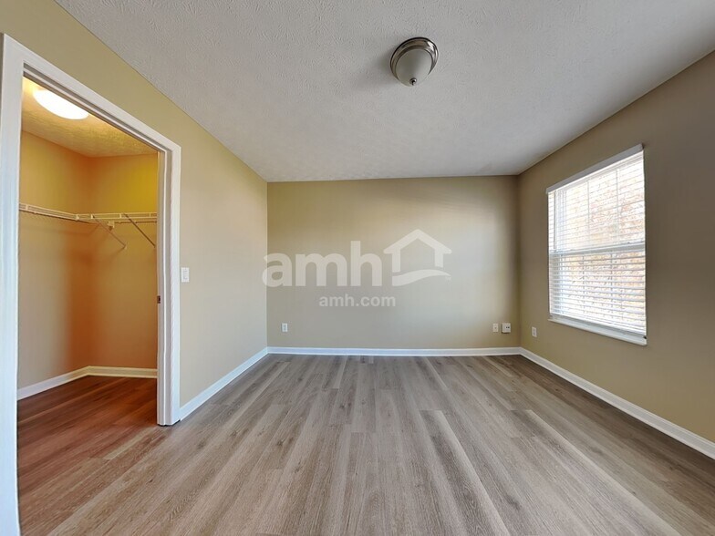 Building Photo - 1255 Arkansas Dr