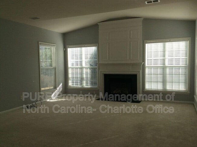 Building Photo - 7713 Noland Woods Dr