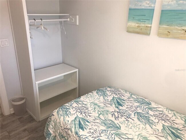 Building Photo - 305 57th St