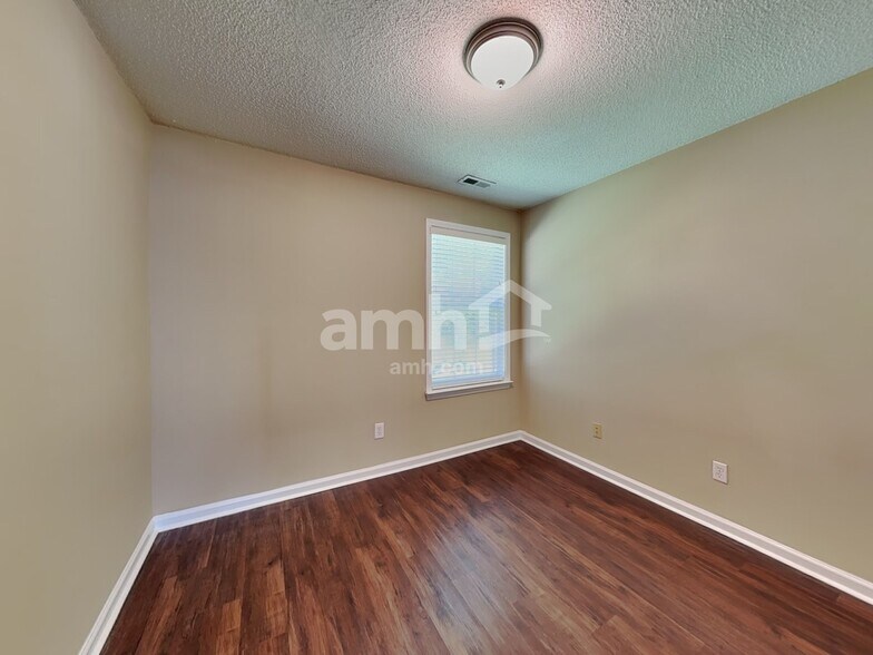 Building Photo - 706 Bellmeade Bay Dr