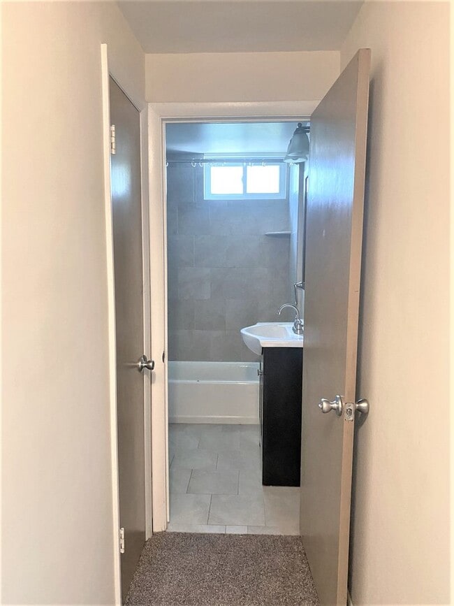 Building Photo - 3401 Berkley Ave