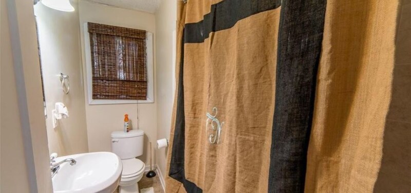 Building Photo - 1313 18th Ave