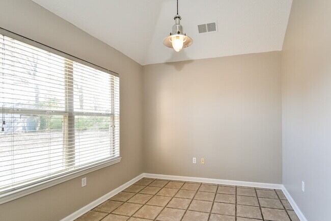 Building Photo - 7354 Pamela Cove