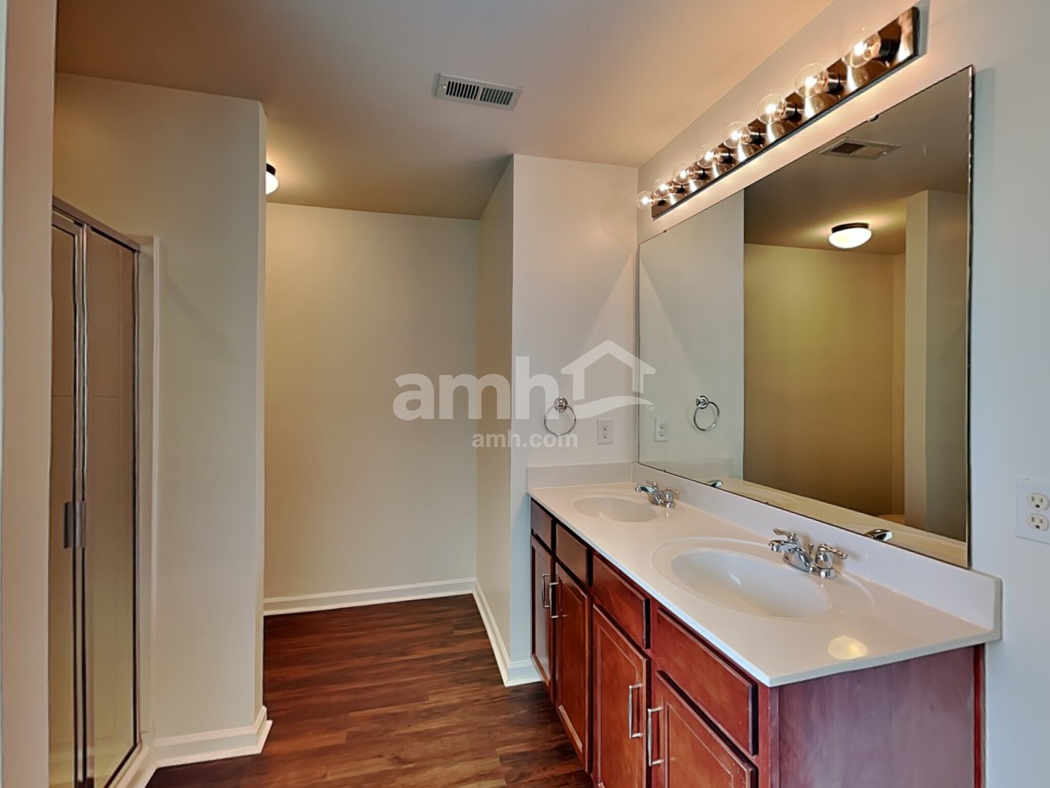 Building Photo - 9924 Paper Tree Rd