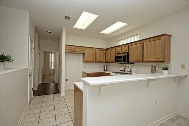 Building Photo - 112 Bluebell Dr