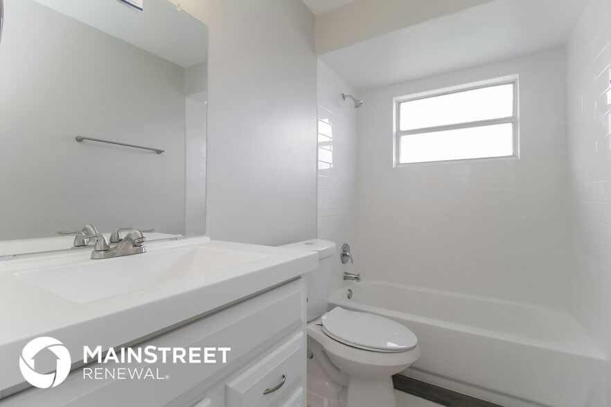 Building Photo - 1032 Pinder St