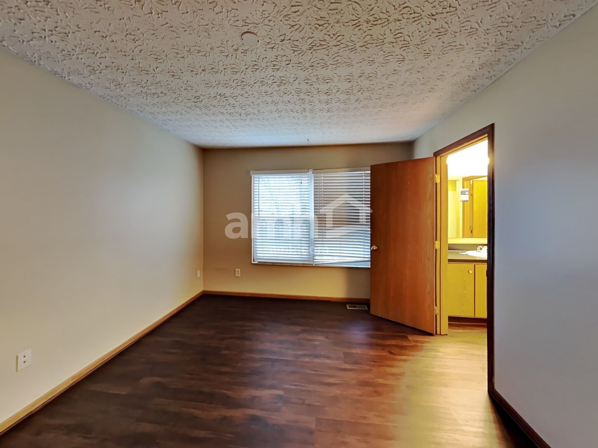 Building Photo - 3345 Trentshire Dr