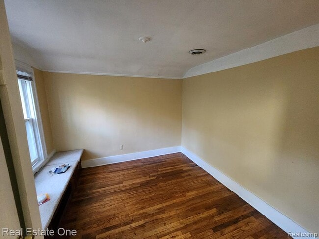 Building Photo - 400 Stratford Rd