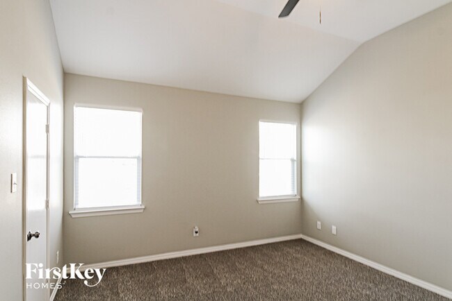 Building Photo - 18511 Royal Mist Ln