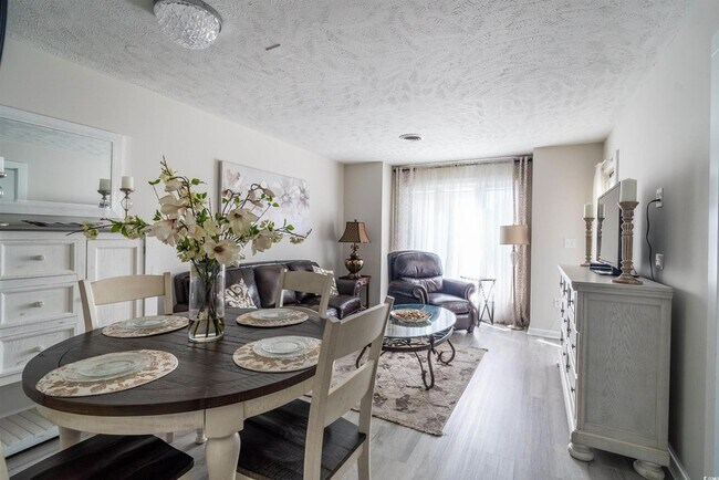 Building Photo - 4715 Cobblestone Dr