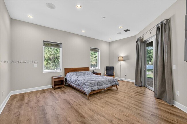 Building Photo - 18369 Mellen Ln