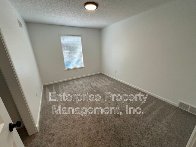 Building Photo - 1764 Chertsy Dr