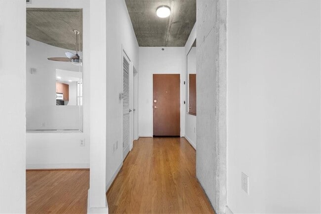 Building Photo - 250 Pharr Rd NE