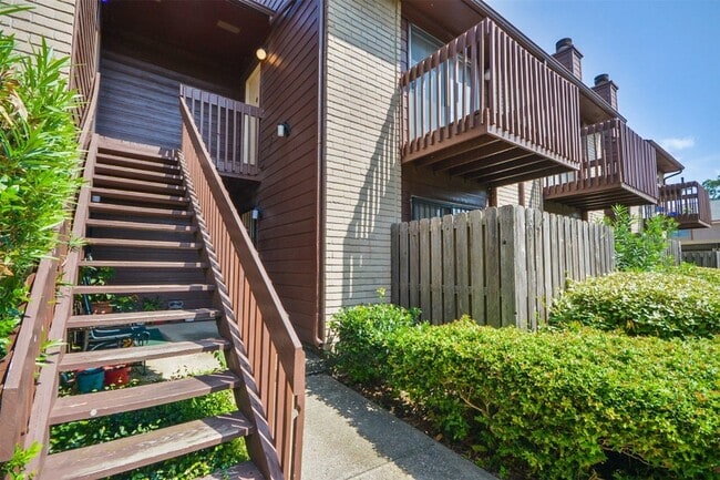 Building Photo - 12905 Woodforest Blvd