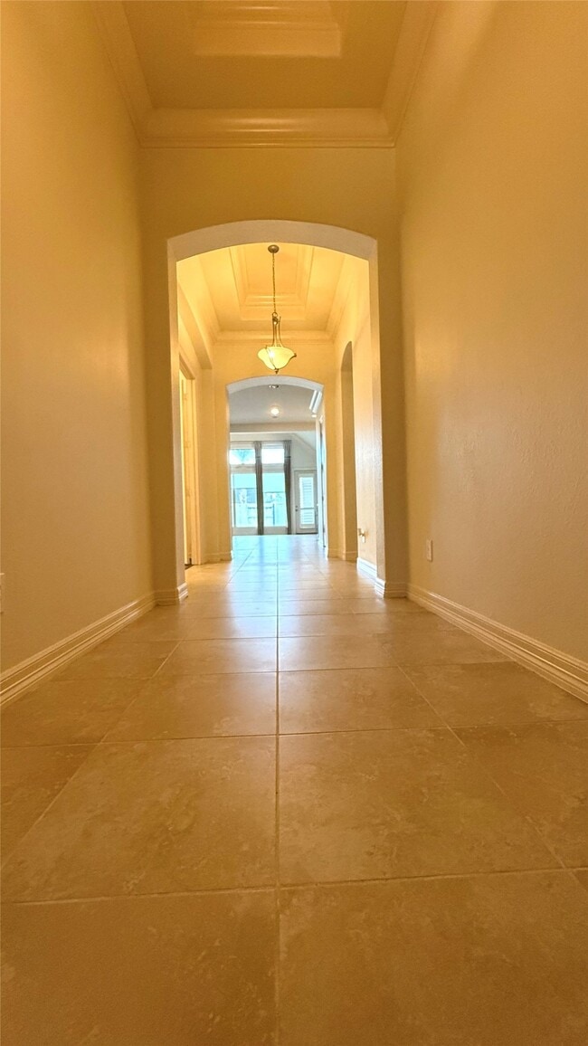 Building Photo - 4802 Fairford Dr