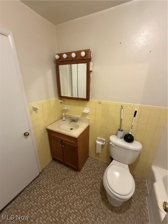Building Photo - 620 Lakeside Dr
