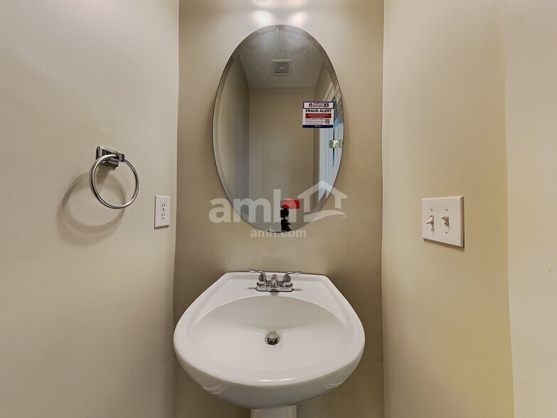 Building Photo - 2612 Merion Hills Ct