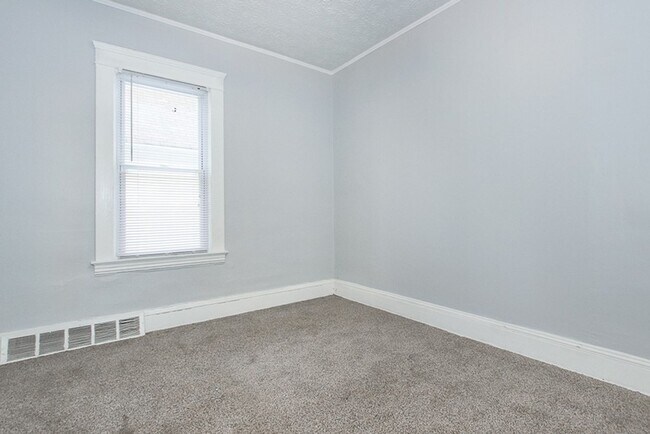 Building Photo - 2811 Henninger Rd