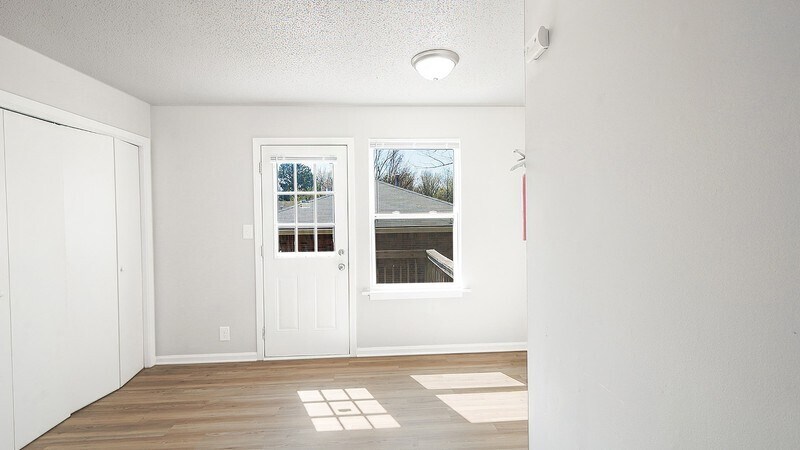 Building Photo - 815 Golf View Pl