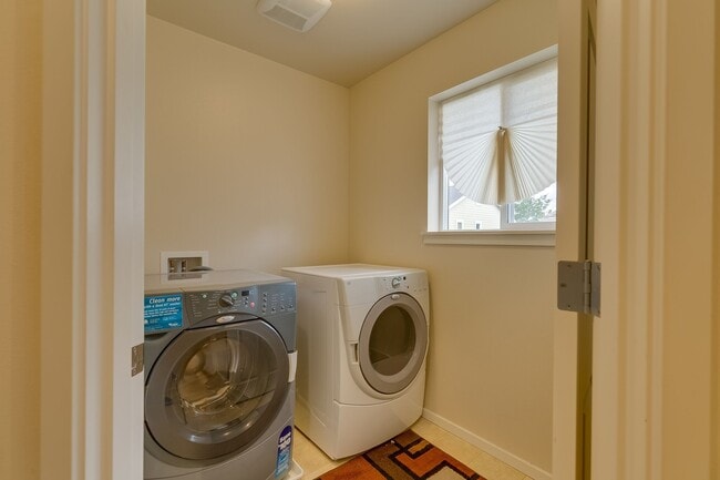 Building Photo - Beautiful 3 bedroom home in Issaquah Highl...
