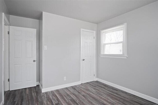 Building Photo - Fantastic 3bd/1ba home! Let yourself in!