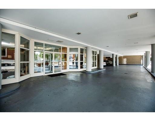 Building Photo - 30 Chelsea St