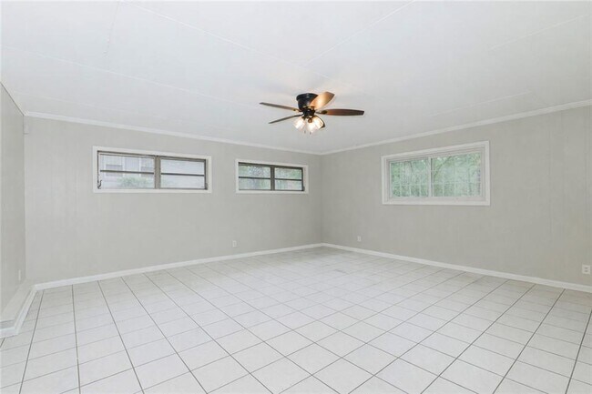 Building Photo - 639 Skipper Dr NW