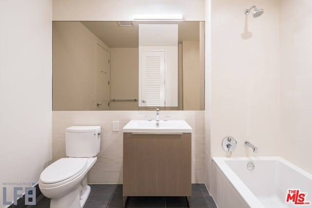 Building Photo - 889 Francisco St