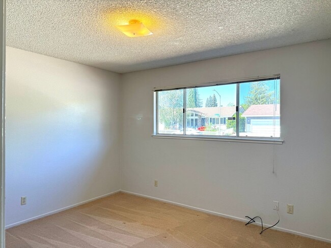 Building Photo - Beautiful Corner Lot in Pocket Area! Please review entire ad.