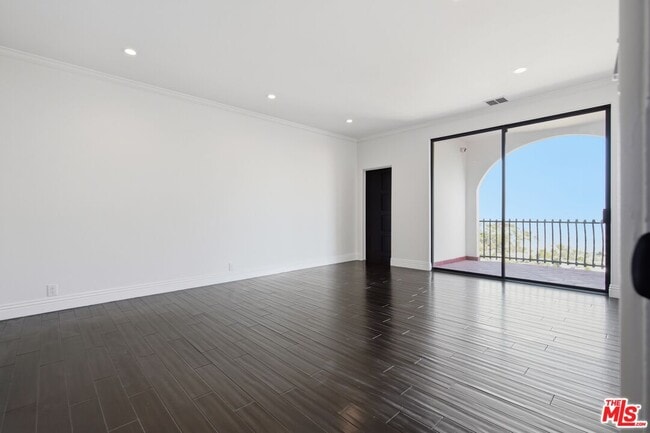 Building Photo - 8908 Appian Way