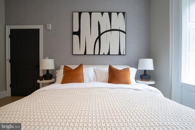 Building Photo - 200 S Broad St