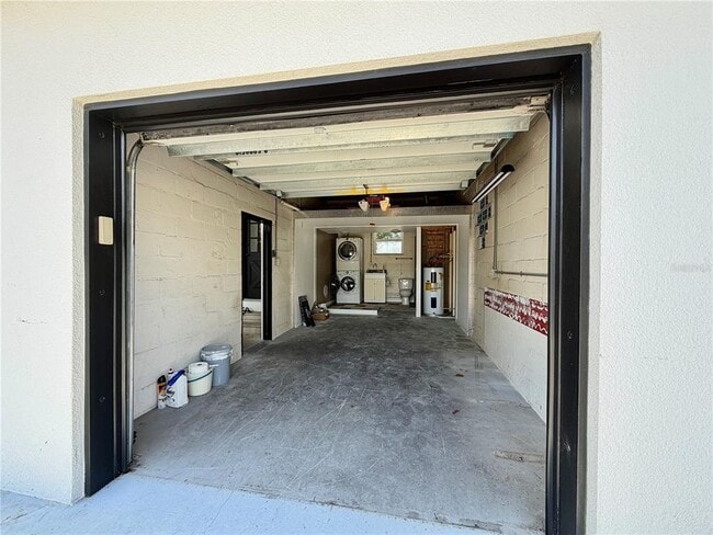 Building Photo - 2844 30th Ave N
