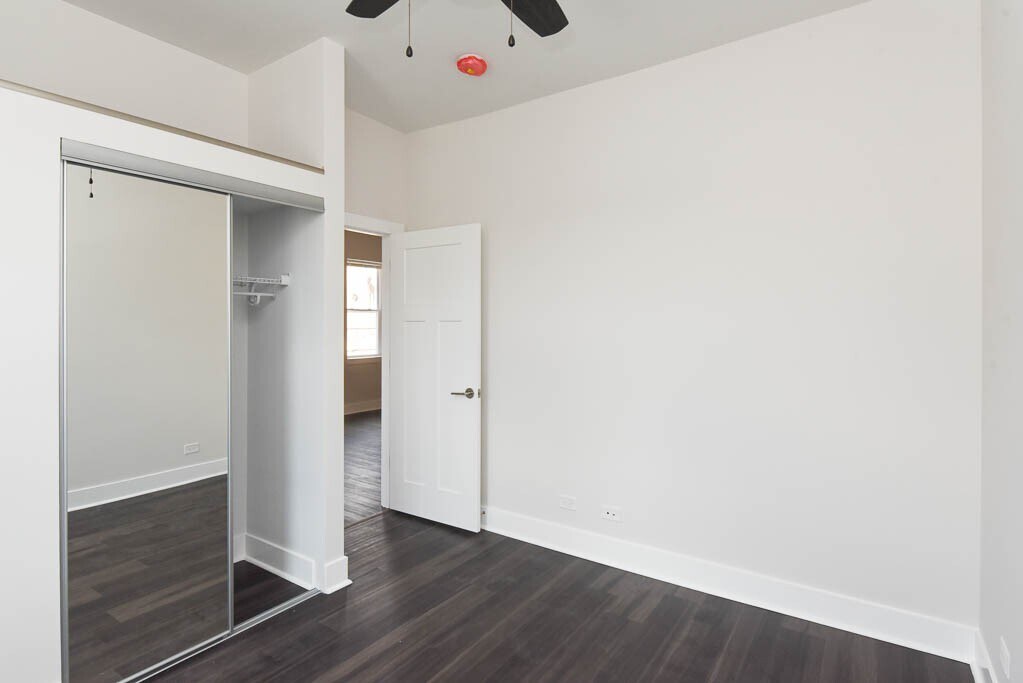 Building Photo - 4365 N Elston Ave