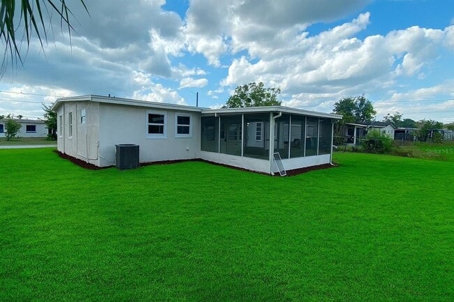 Building Photo - 22011 Catherine Ave