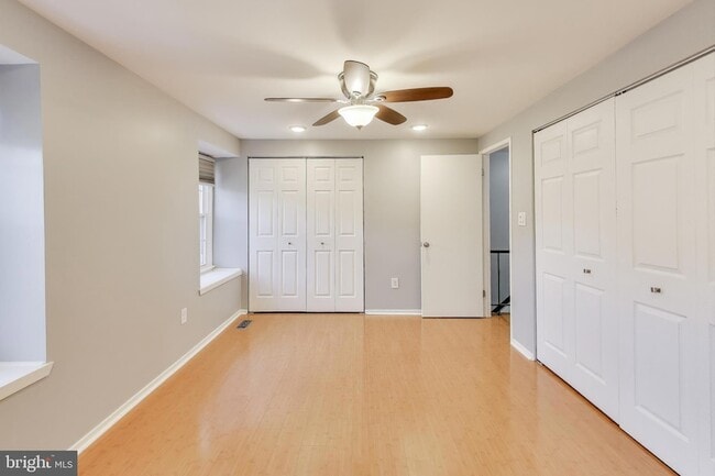 Building Photo - 5769 Yellowrose Ct