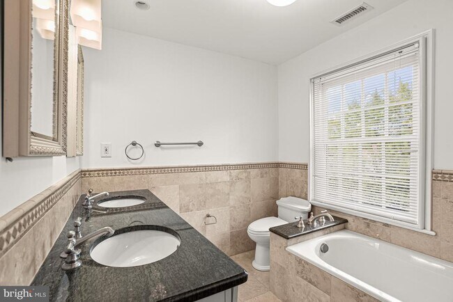 Building Photo - 4810 Rockwood Pkwy NW