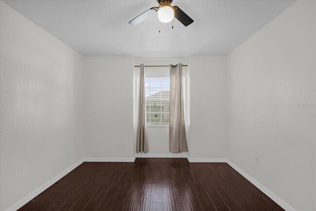 Building Photo - 13953 Fairway Island Dr