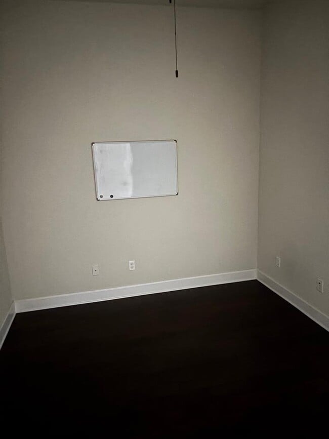 Building Photo - 509 Fair Oaks Dr