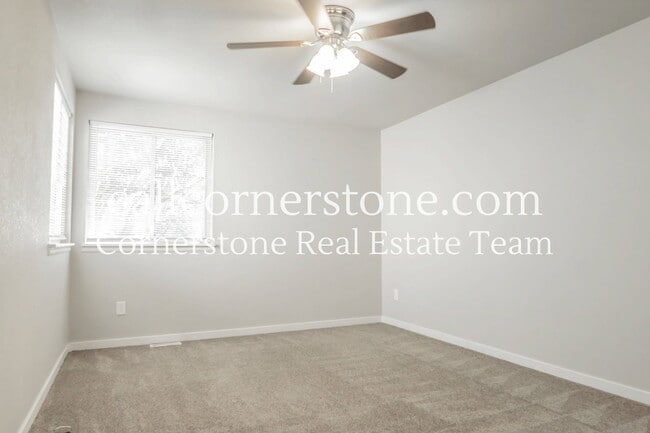 Building Photo - 4877 Bluestem Dr