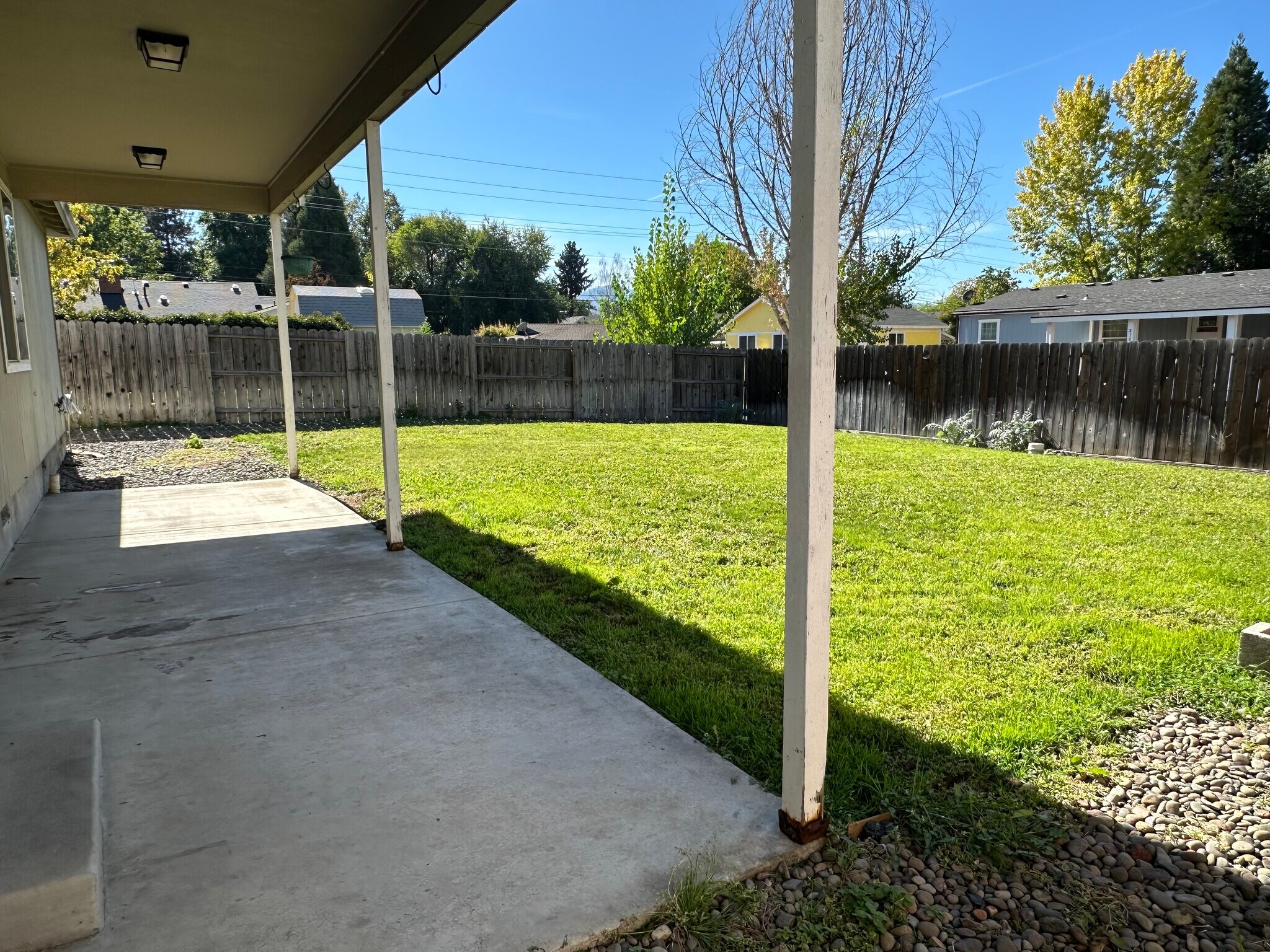 Building Photo - 818 Solano Cir