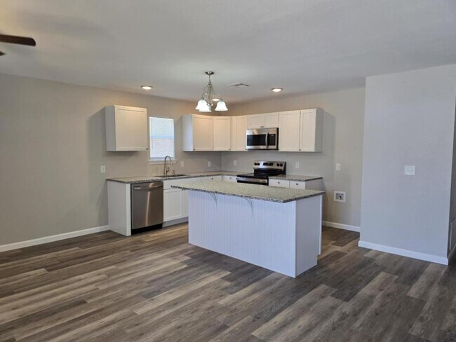 Building Photo - 4115 W 57th St