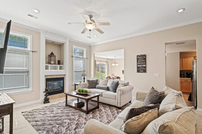 Building Photo - One Level Living - Single Family Home in Bay Hills Subdivision 3BD/2BA