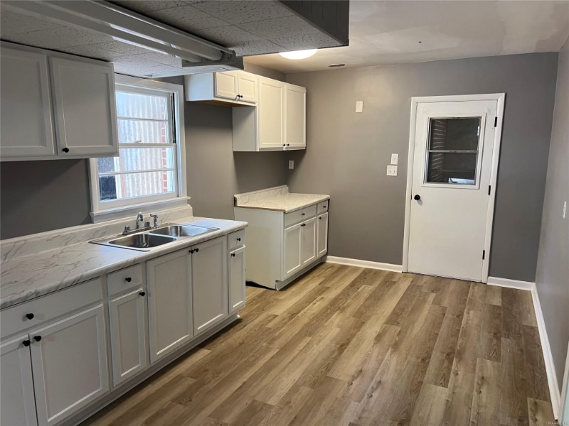 Building Photo - 3653 Cloverdale Rd