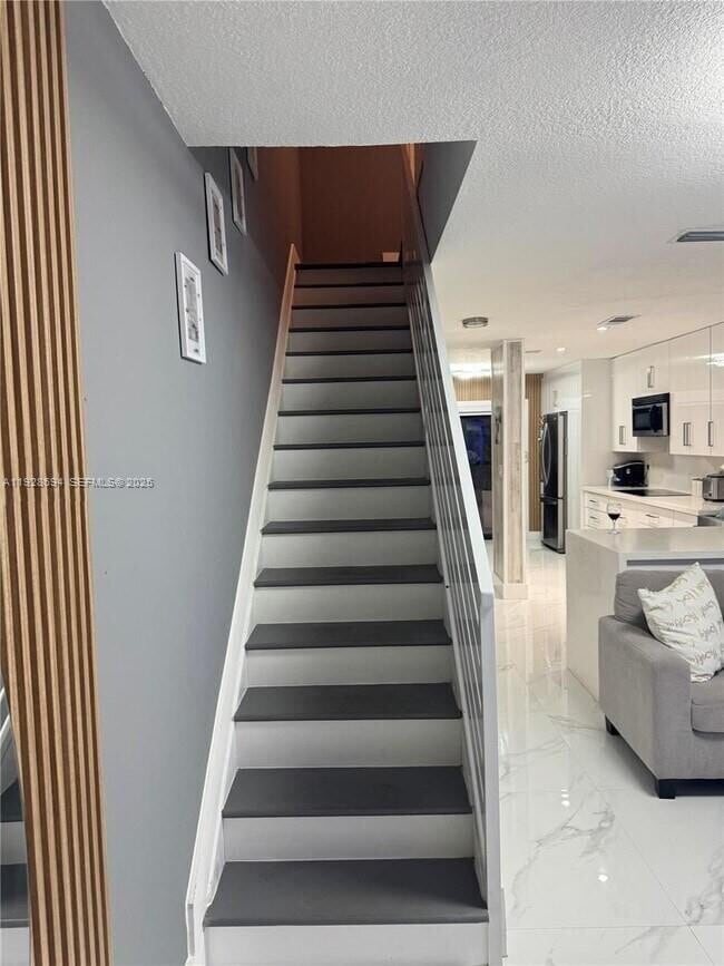 Building Photo - 13308 SW 60th Terrace