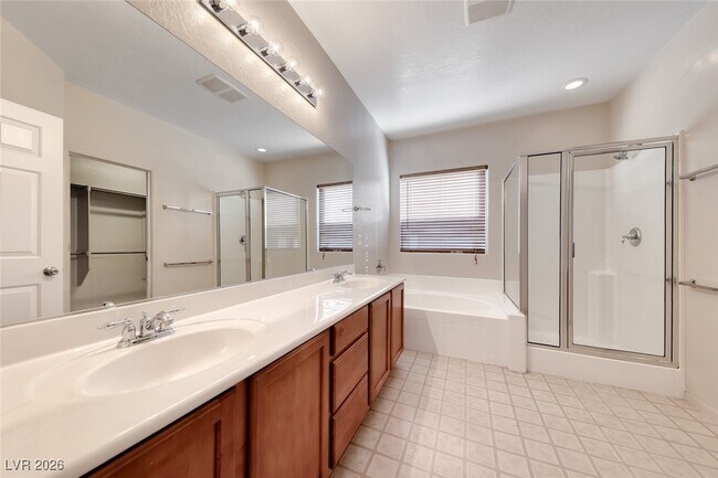 Building Photo - 2620 Lochleven Way