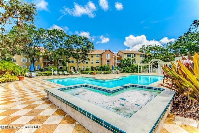 Building Photo - 225 S Tropical Trail